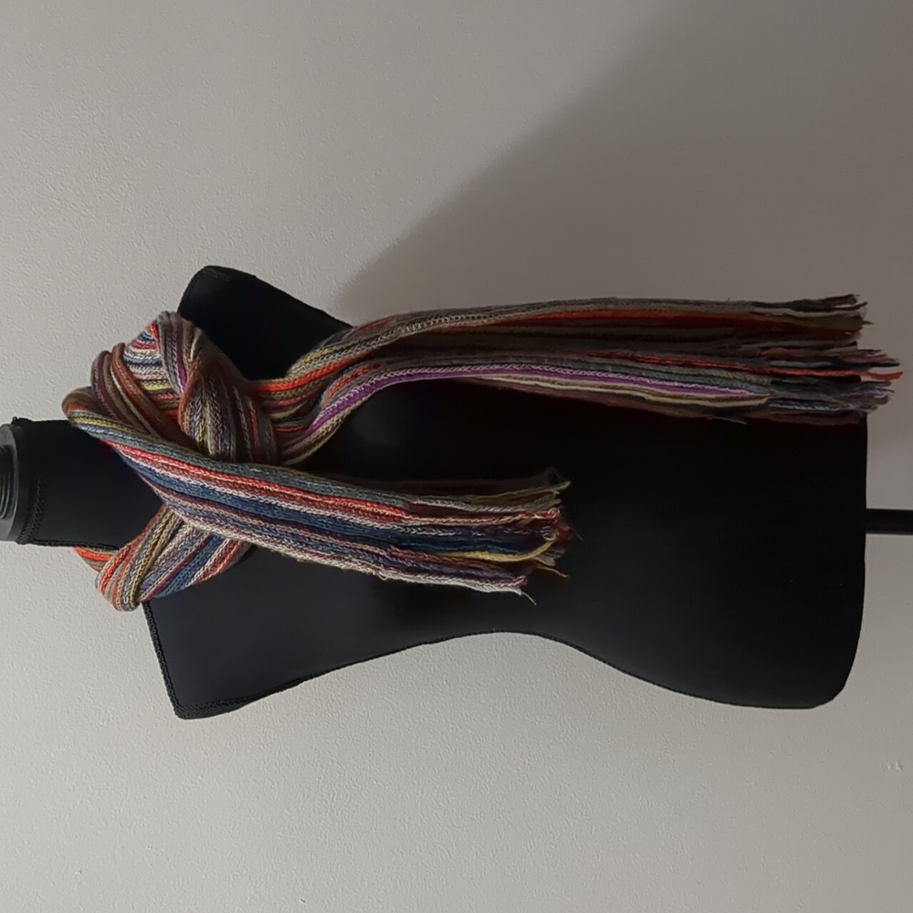Multicolour knit scarf